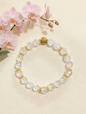 Clear Quartz Bracelet With Sparkle Accents